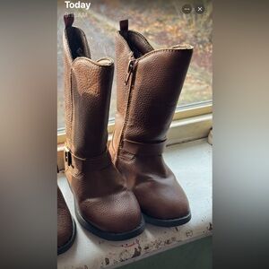 Size 6 tall boot carters